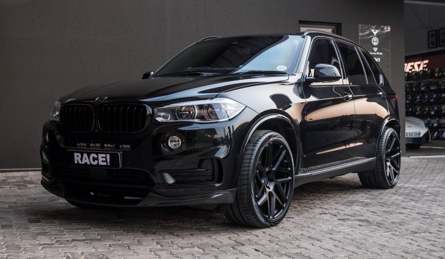  BMW X5 B6 Bulletproof by RACE! on Vossen Wheels 2018 года  (фото 1 из 22)